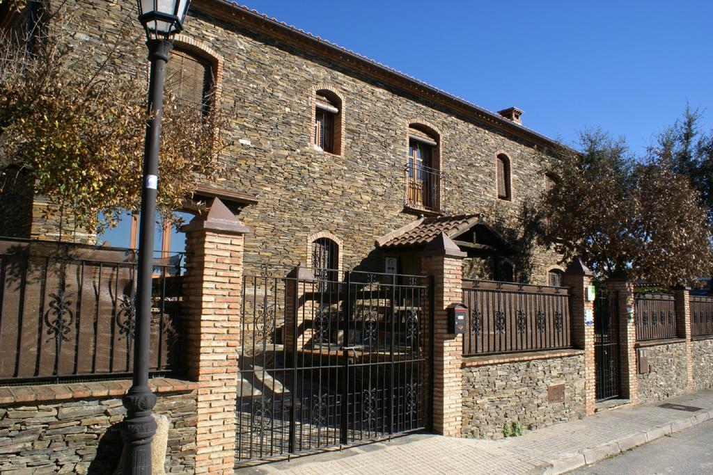 Casa Rural Peña Falcón Torrejón el Rubio Exterior foto