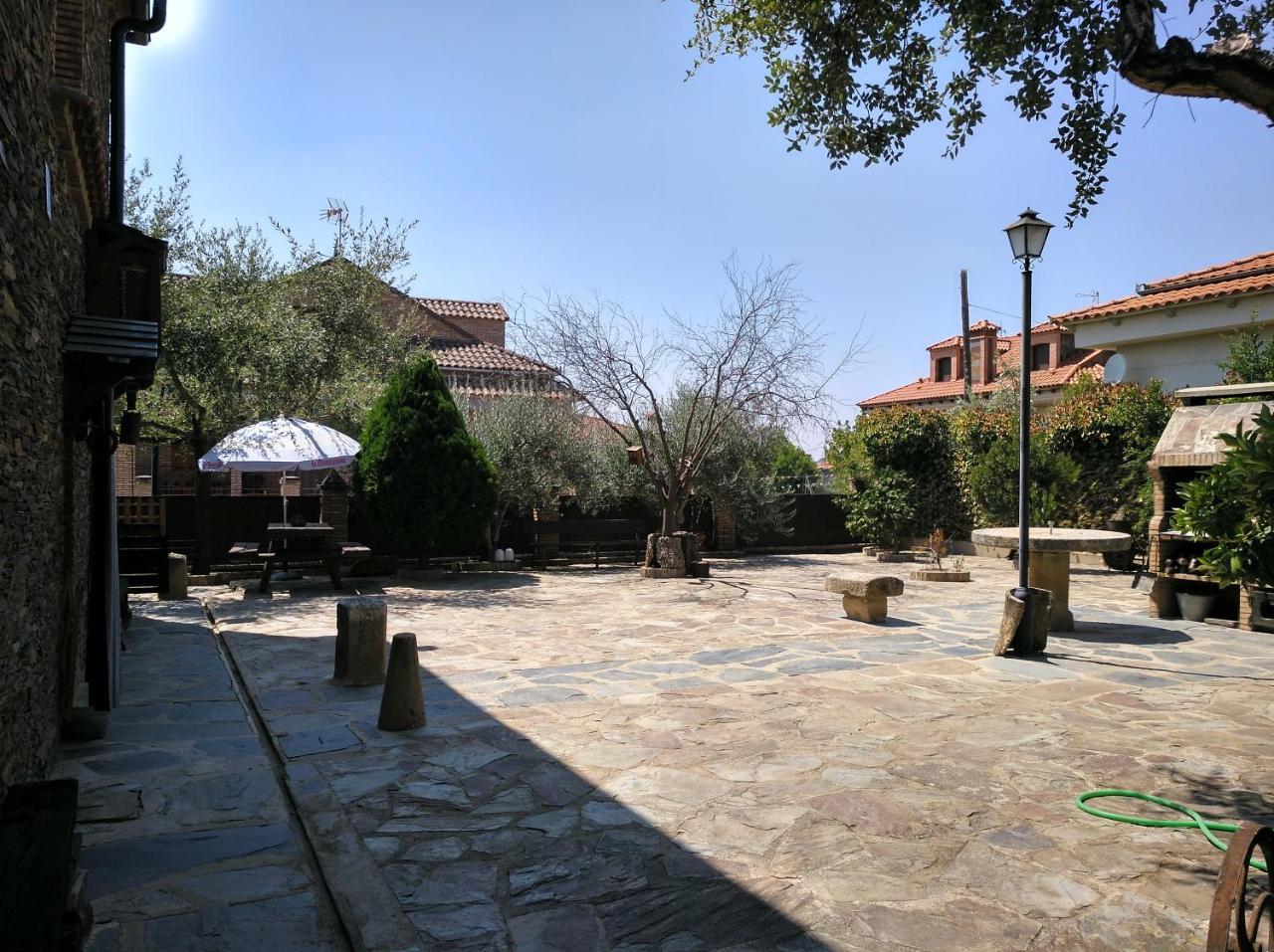 Casa Rural Peña Falcón Torrejón el Rubio Exterior foto